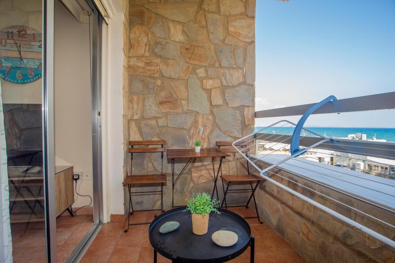Central, By Sea, Seaview, Renovated 1 Bedroom Flat Larnaka Exterior foto
