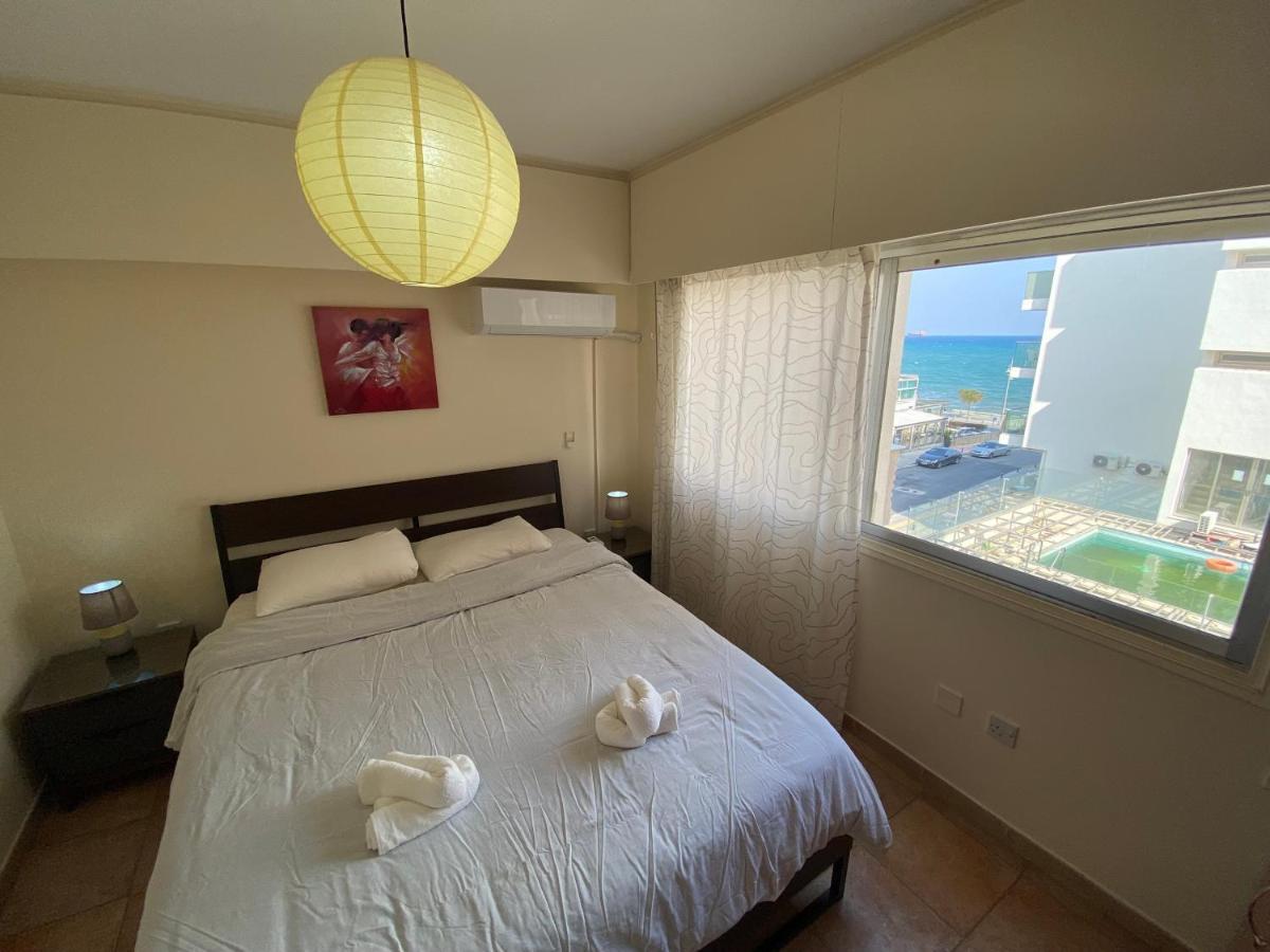Central, By Sea, Seaview, Renovated 1 Bedroom Flat Larnaka Exterior foto